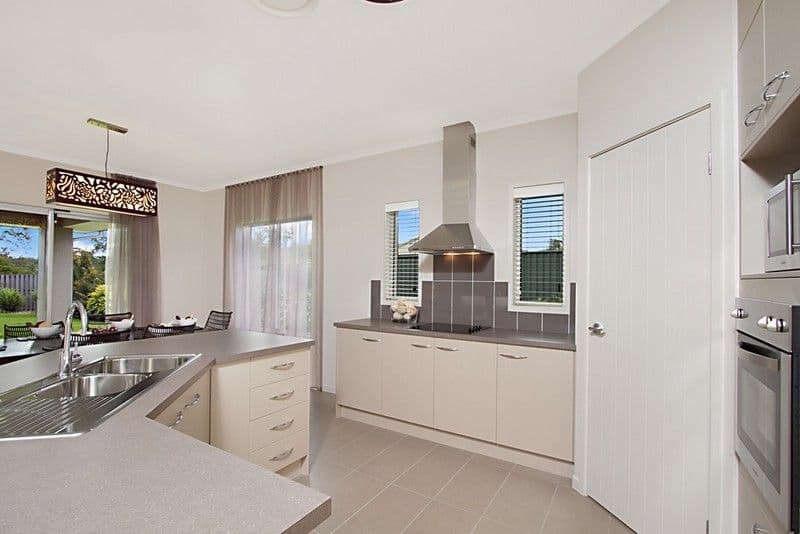 18 Dennis Vale Drive, DAISY HILL QLD 4127, Daisy Hill - Thumbnail 5