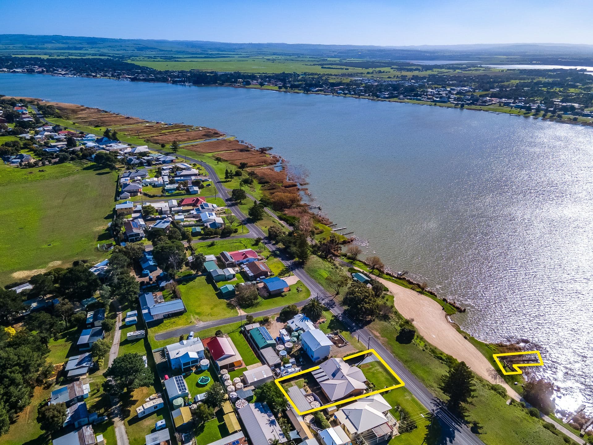 19 Captain Sturt Parade, Hindmarsh Island SA 5214, Hindmarsh Island - Thumbnail 2