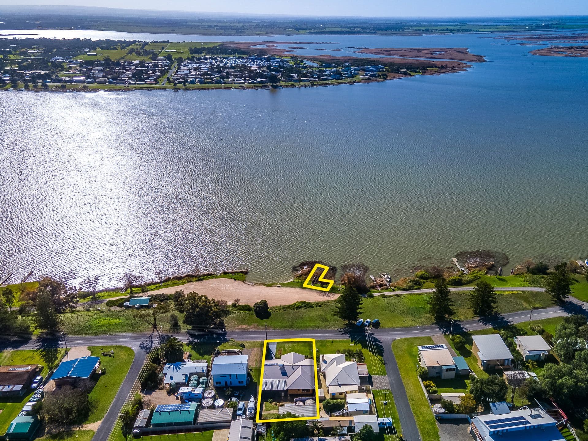 19 Captain Sturt Parade, Hindmarsh Island SA 5214, Hindmarsh Island - Thumbnail 3