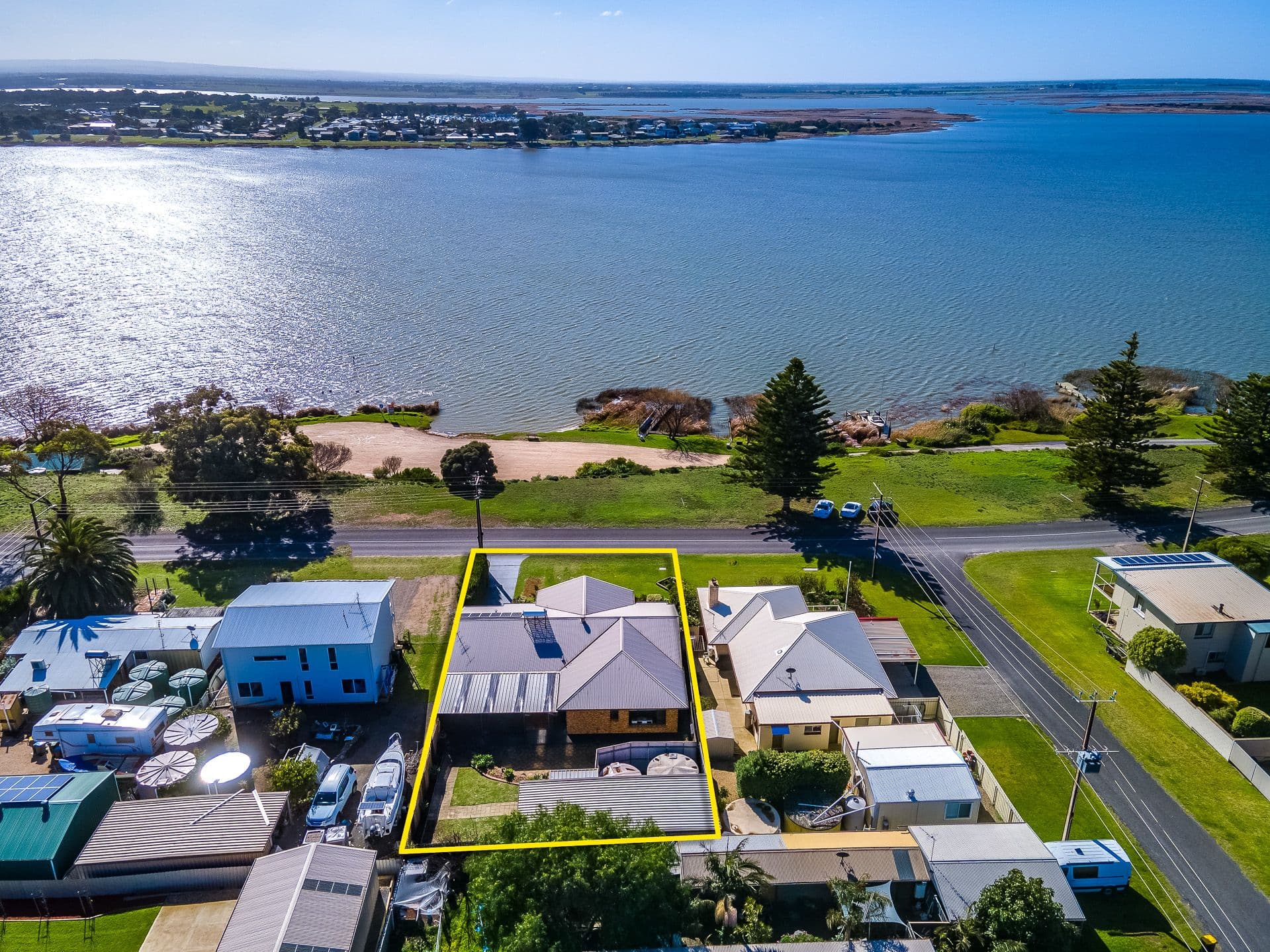 19 Captain Sturt Parade, Hindmarsh Island SA 5214, Hindmarsh Island - Thumbnail 7