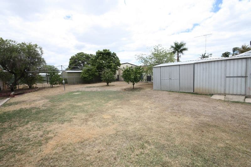 3 Ward Cresent, BILOELA QLD 4715, Biloela - Thumbnail 3