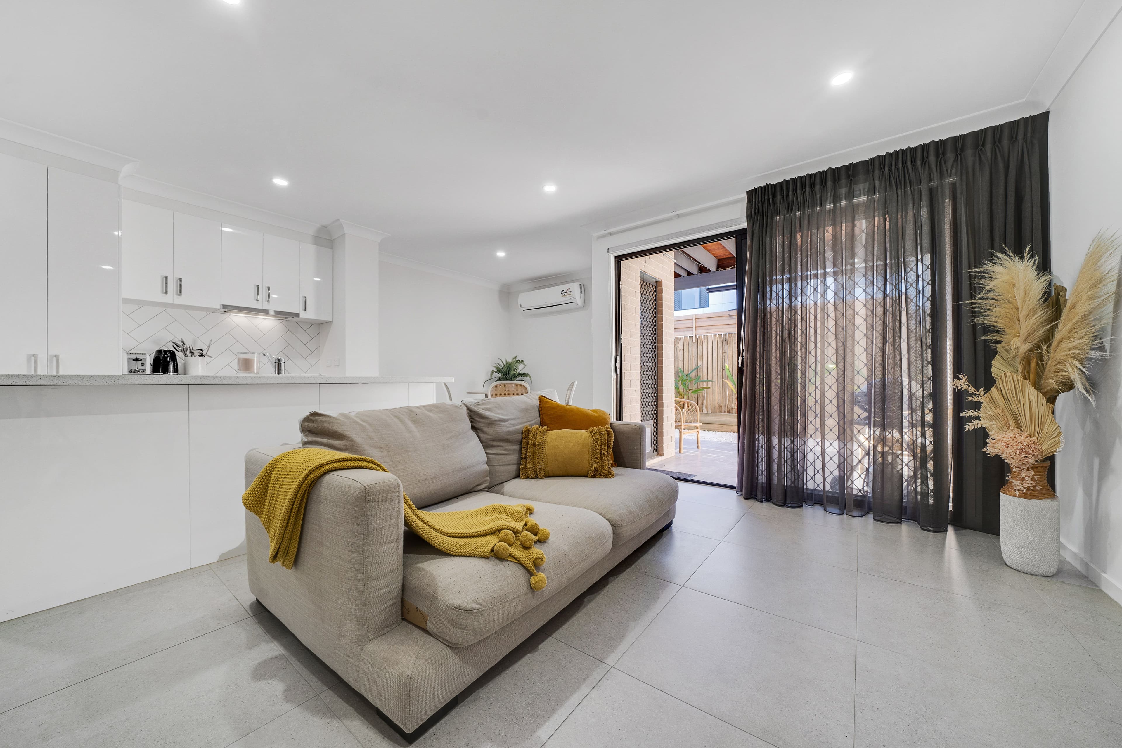 41-43 Solomon Avenue, Loganholme QLD 4129, Loganholme - Thumbnail 3