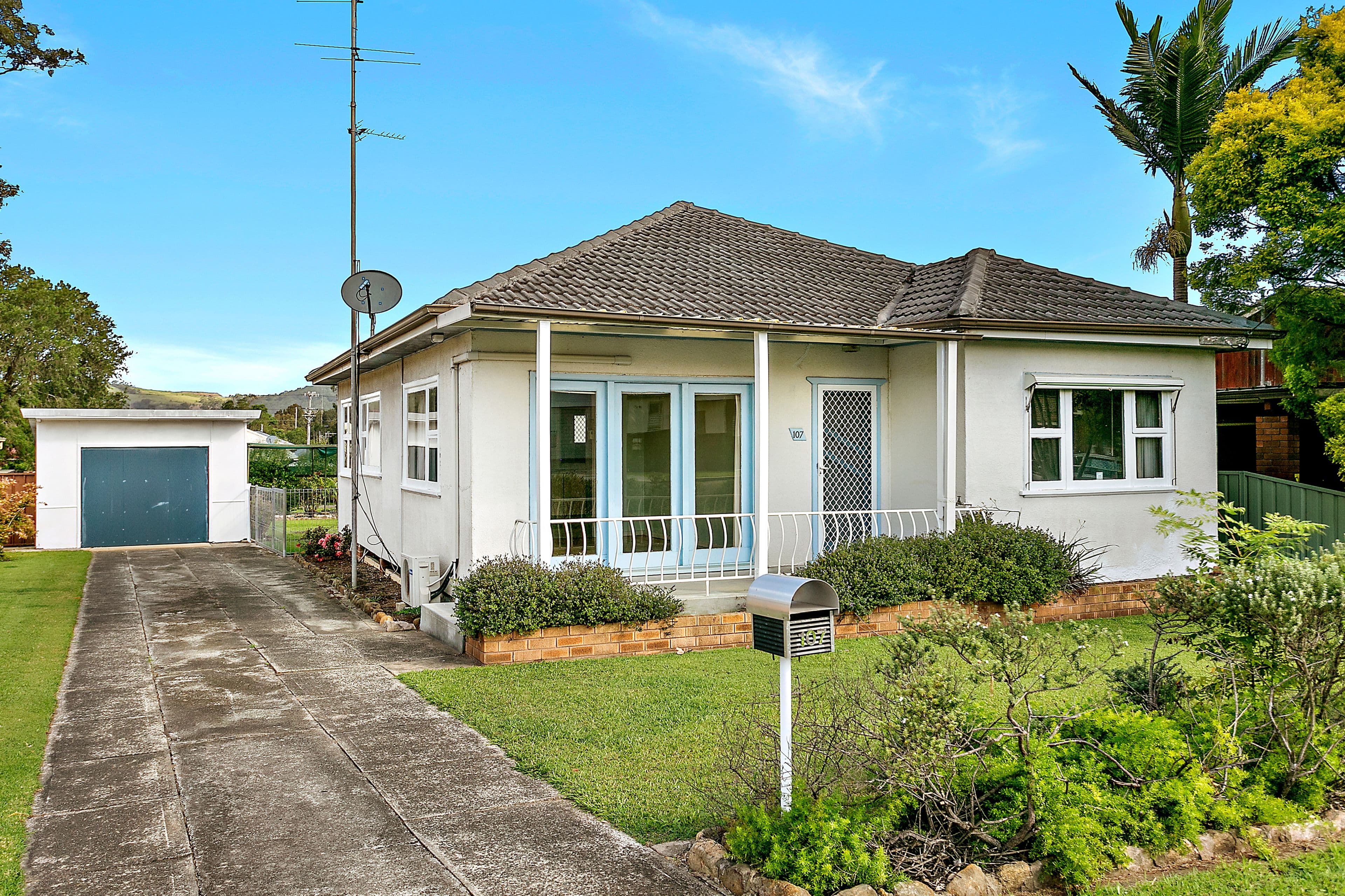 107 Wentworth Street, Oak Flats - Image 1