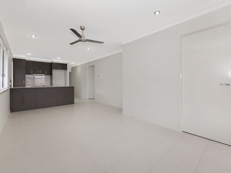 12 Walter Williams Crescent, Redbank Plains QLD 4301, Redbank Plains - Thumbnail 4