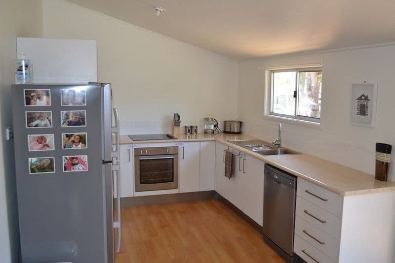 6 Ben Street, YEPPOON QLD 4703, Yeppoon - Thumbnail 2