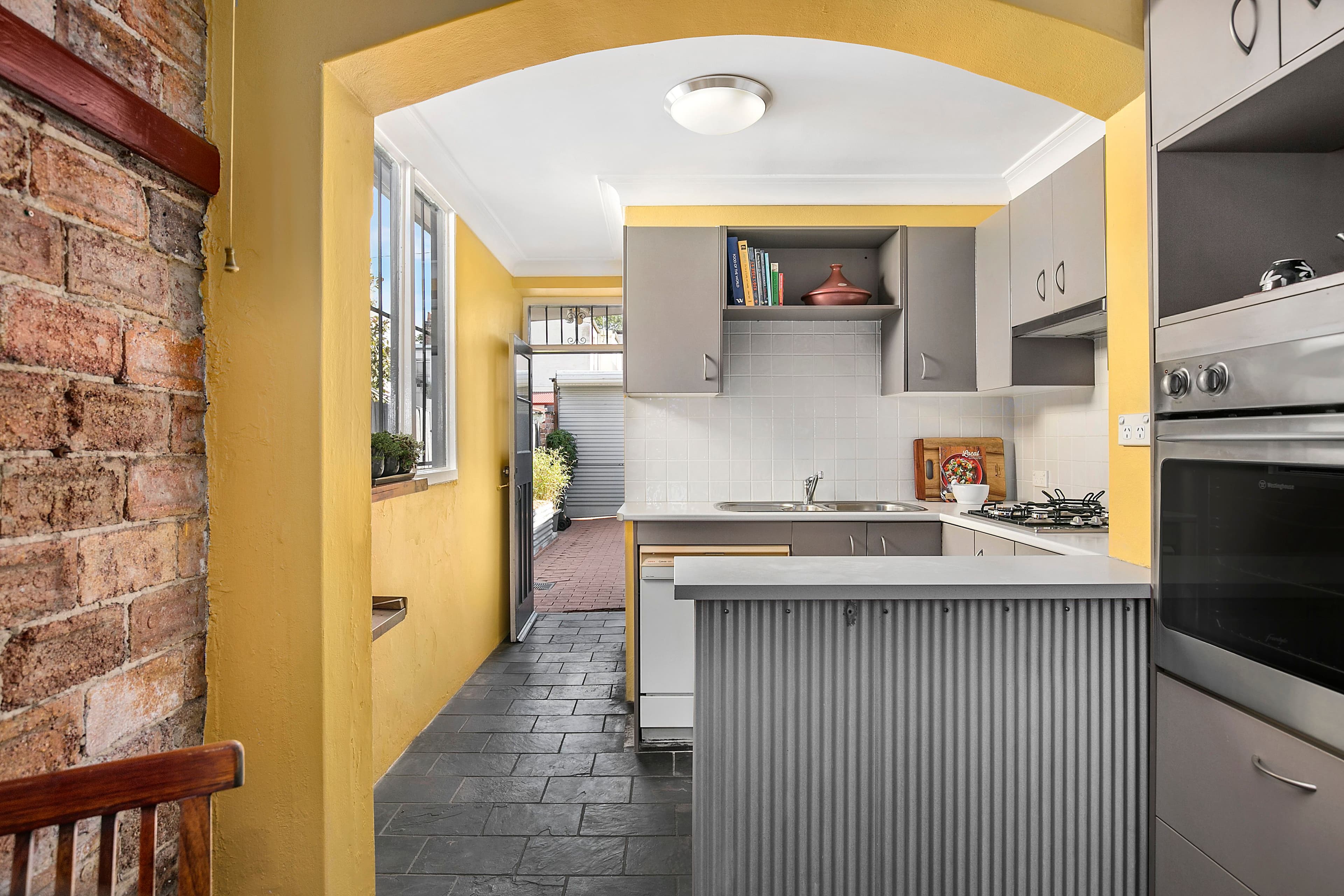 61 Marian Street, Enmore - Thumbnail 4