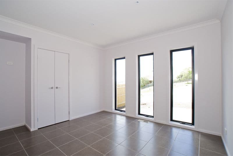 19  Tornaros Avenue, PENRITH, Penrith - Thumbnail 3