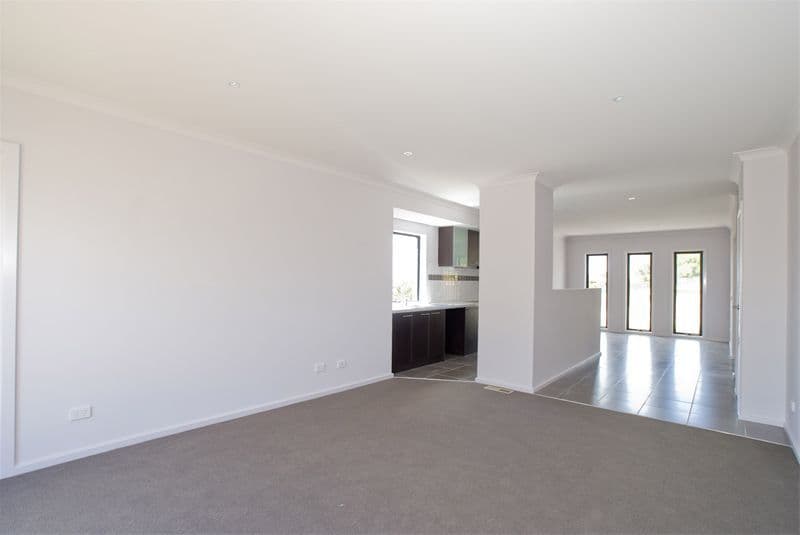 19  Tornaros Avenue, PENRITH, Penrith - Thumbnail 6