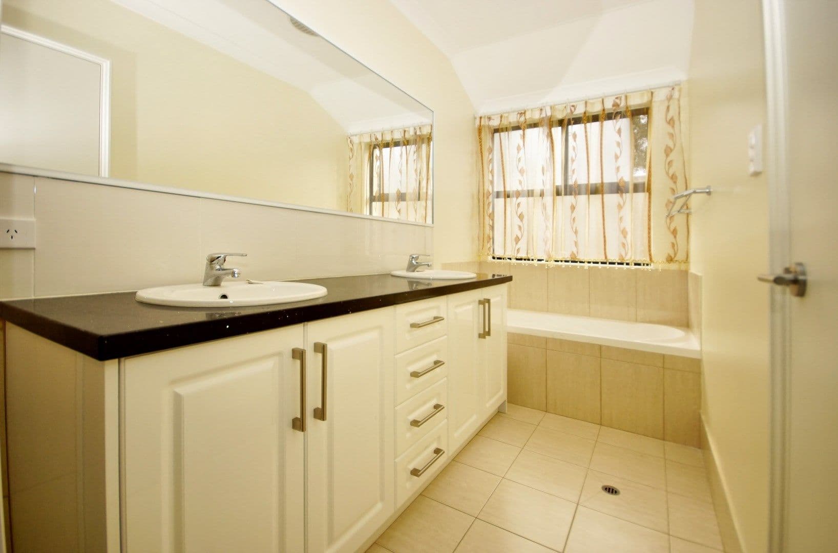 36a Loughton Way, BALGA WA 6061, Balga - Thumbnail 5