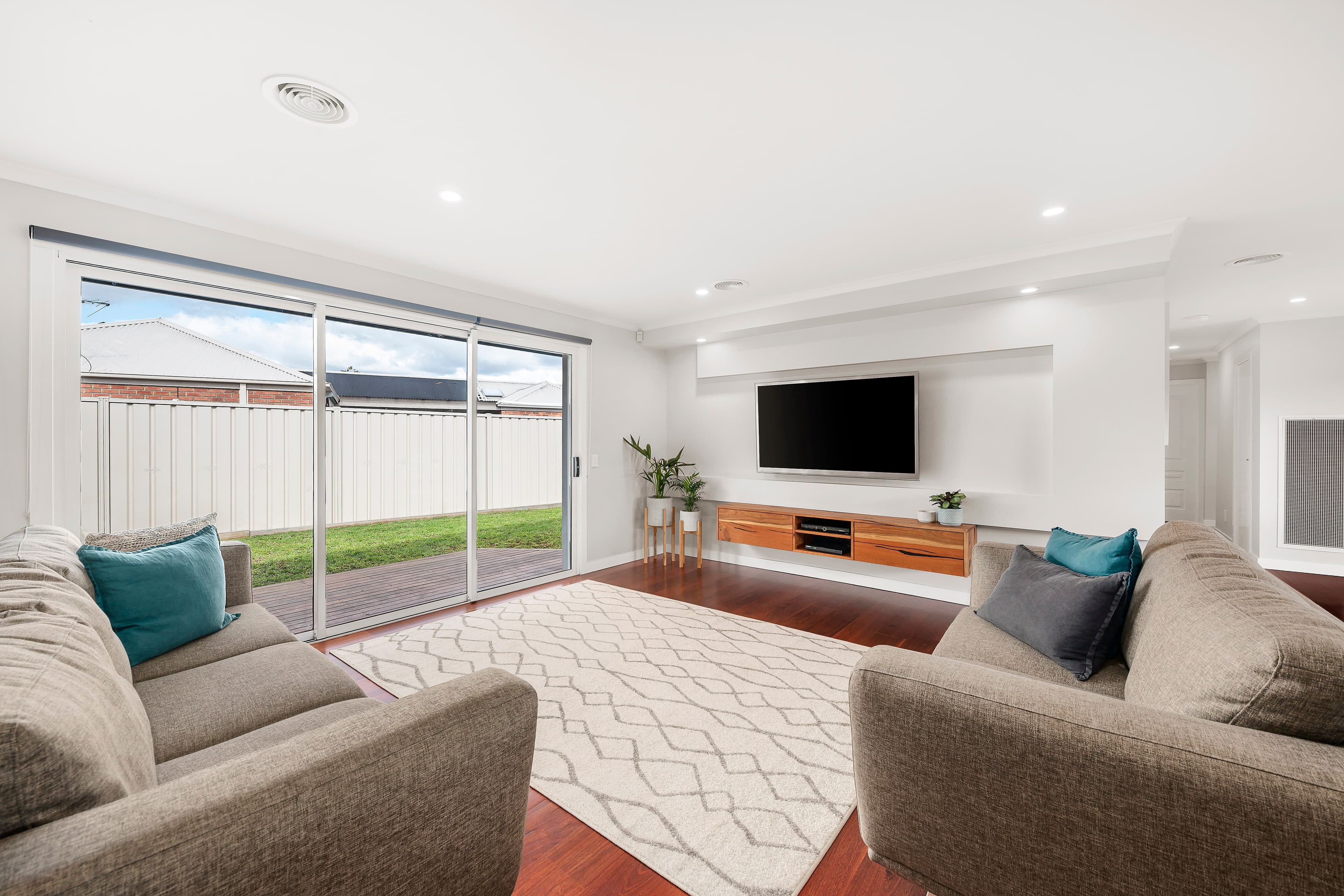 28 Taldra Drive, Ferntree Gully VIC 3156, Ferntree Gully - Thumbnail 2