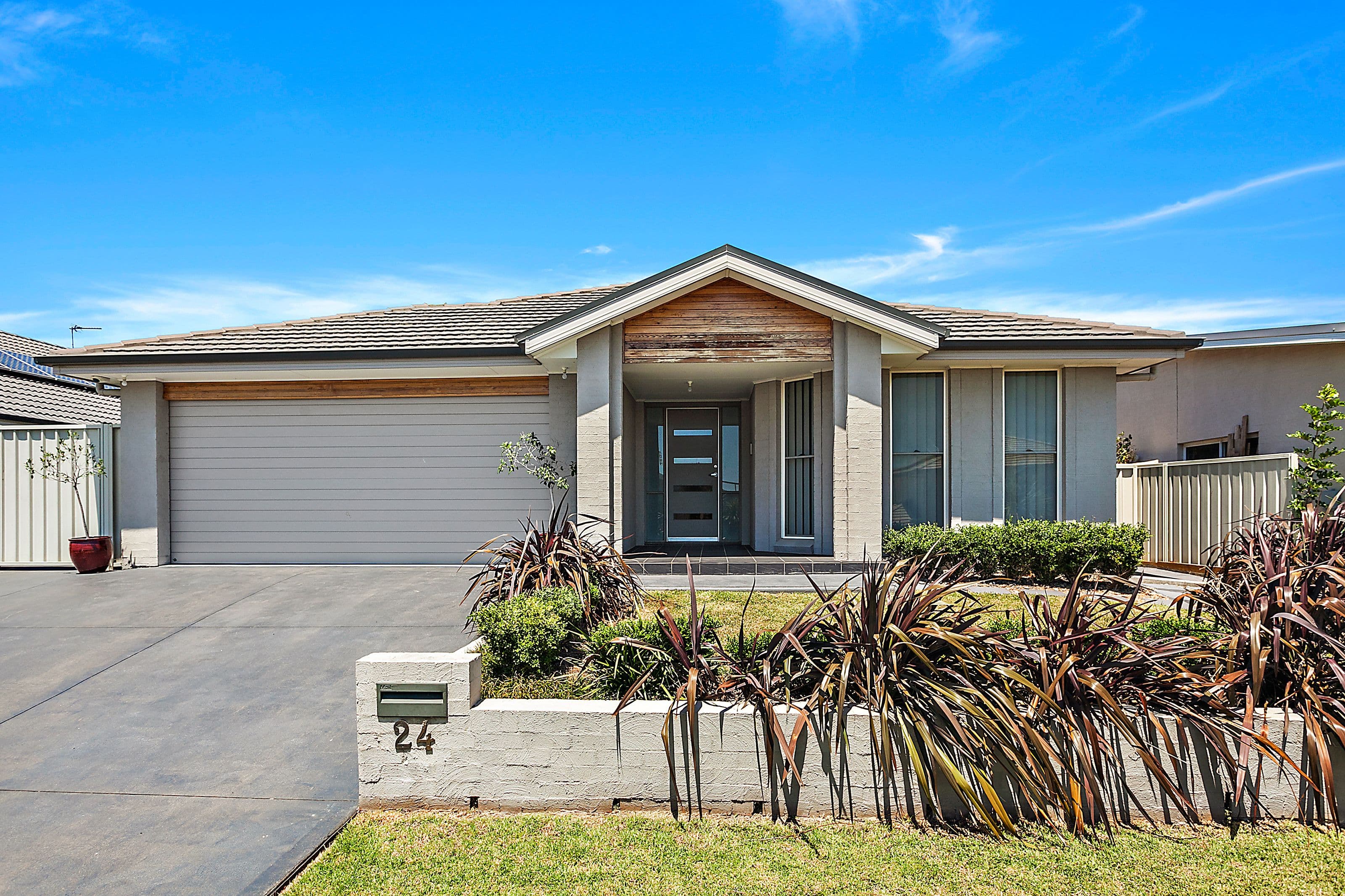24 Huntingdale Close, Shell Cove - Image 1