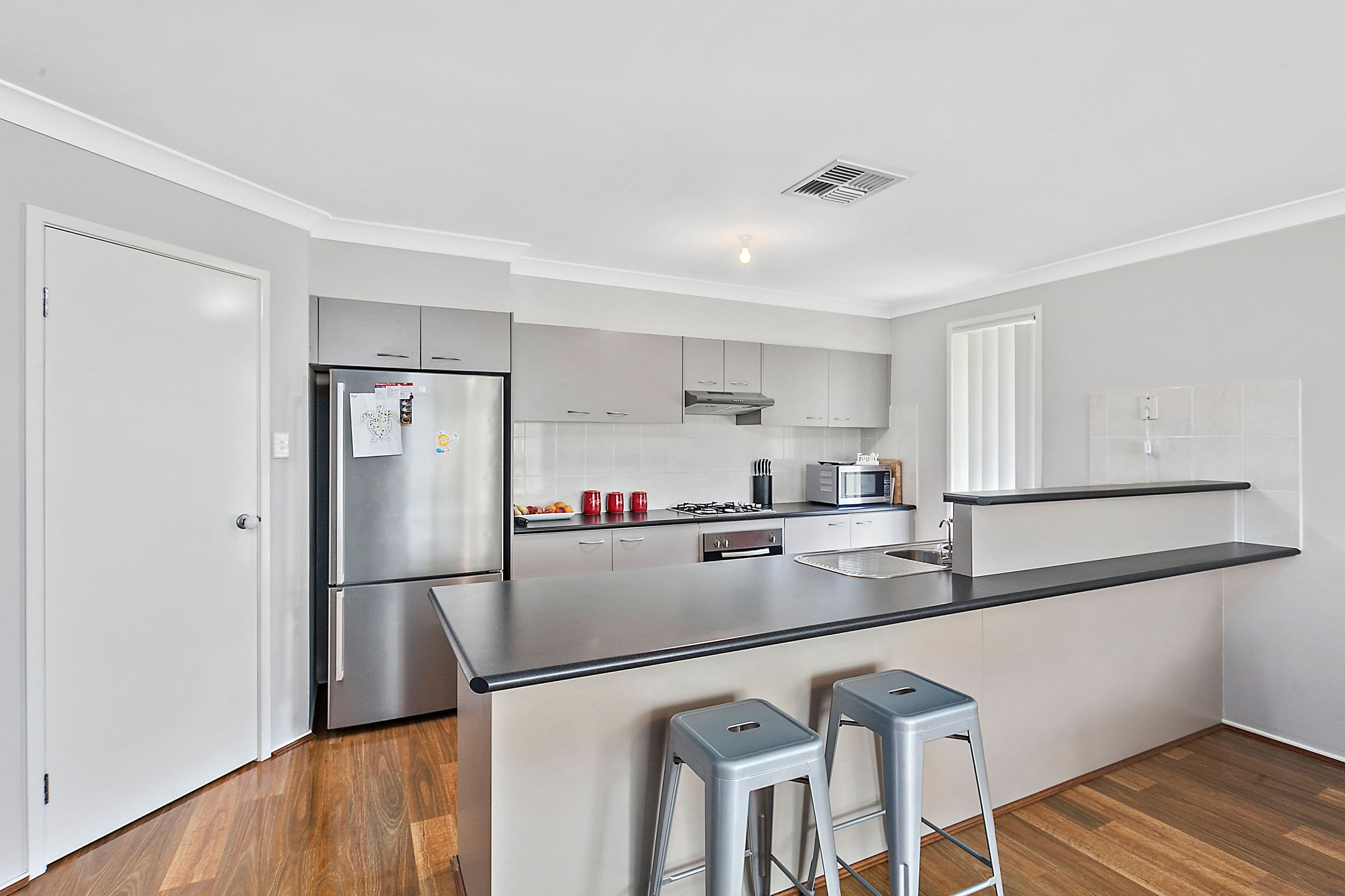 24 Huntingdale Close, Shell Cove - Thumbnail 3