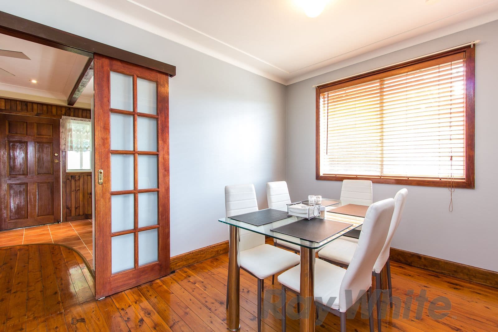 28 Leicester Avenue, Belmont North - Thumbnail 2