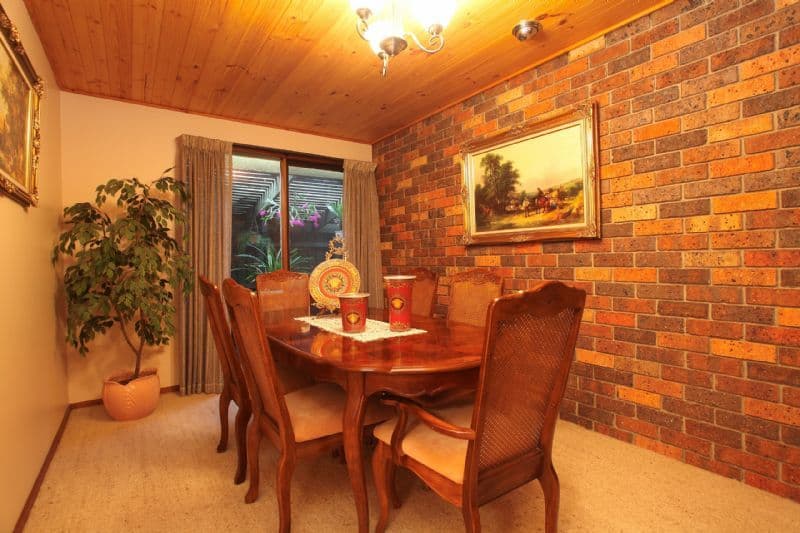 5 Windsor Drive, AVONDALE HEIGHTS VIC 3034, Avondale Heights - Thumbnail 5