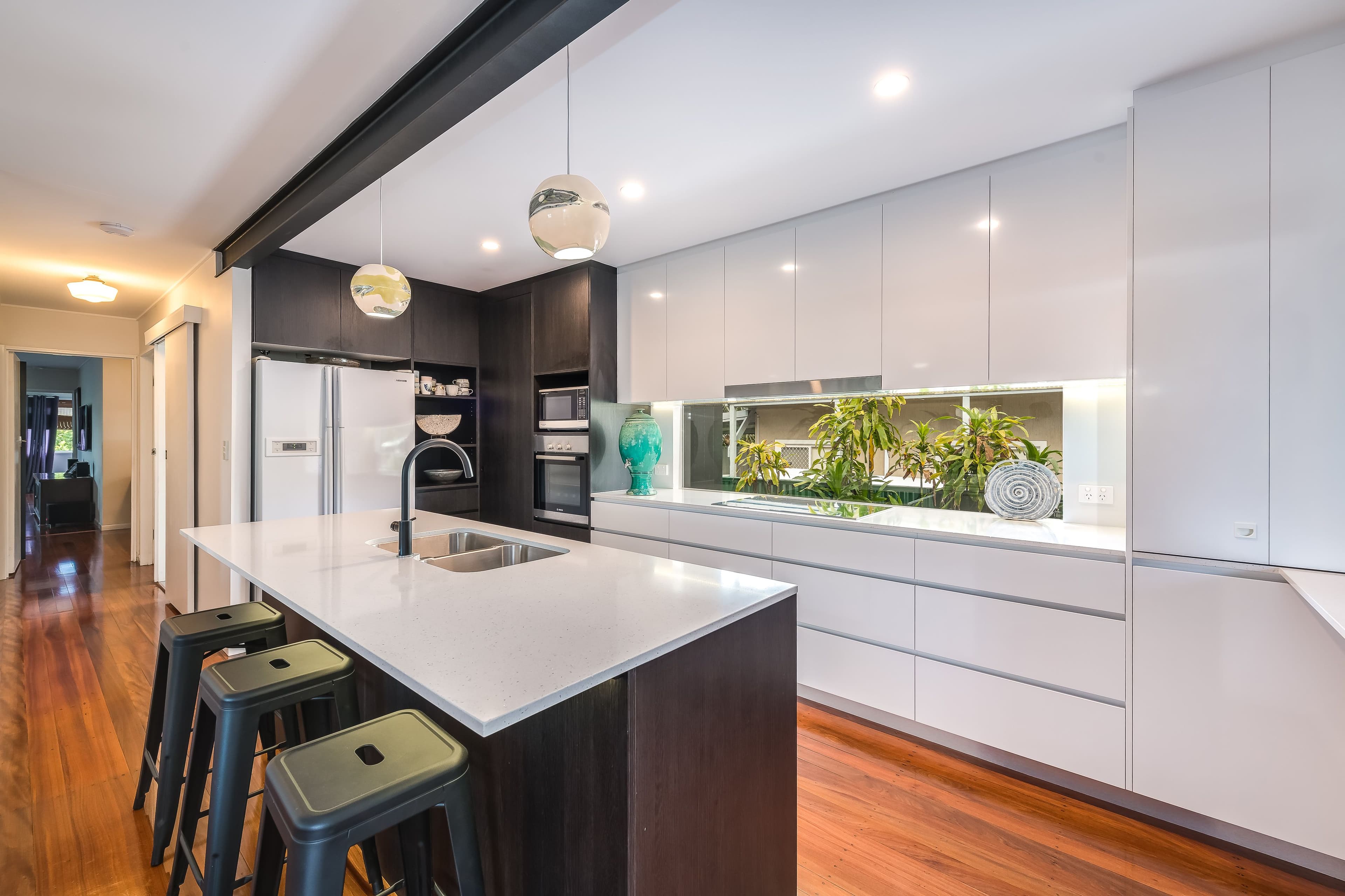 31 Ashgrove Avenue, Runaway Bay QLD 4216, Runaway Bay - Image 1