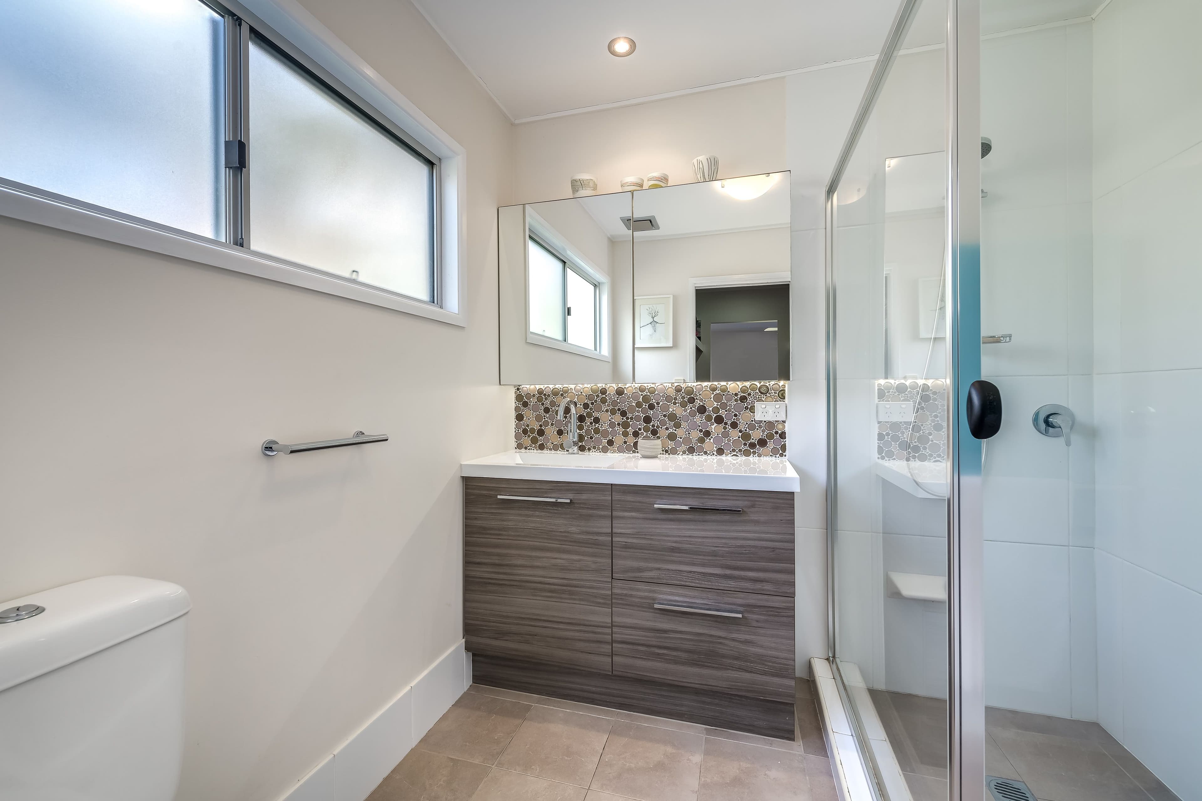 31 Ashgrove Avenue, Runaway Bay QLD 4216, Runaway Bay - Thumbnail 8