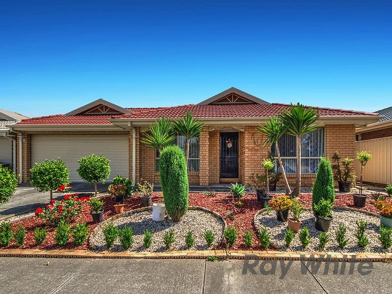 31 Howardson Circuit, St Albans VIC 3021, St Albans - Image 1