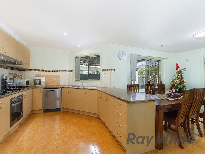 31 Howardson Circuit, St Albans VIC 3021, St Albans - Thumbnail 2