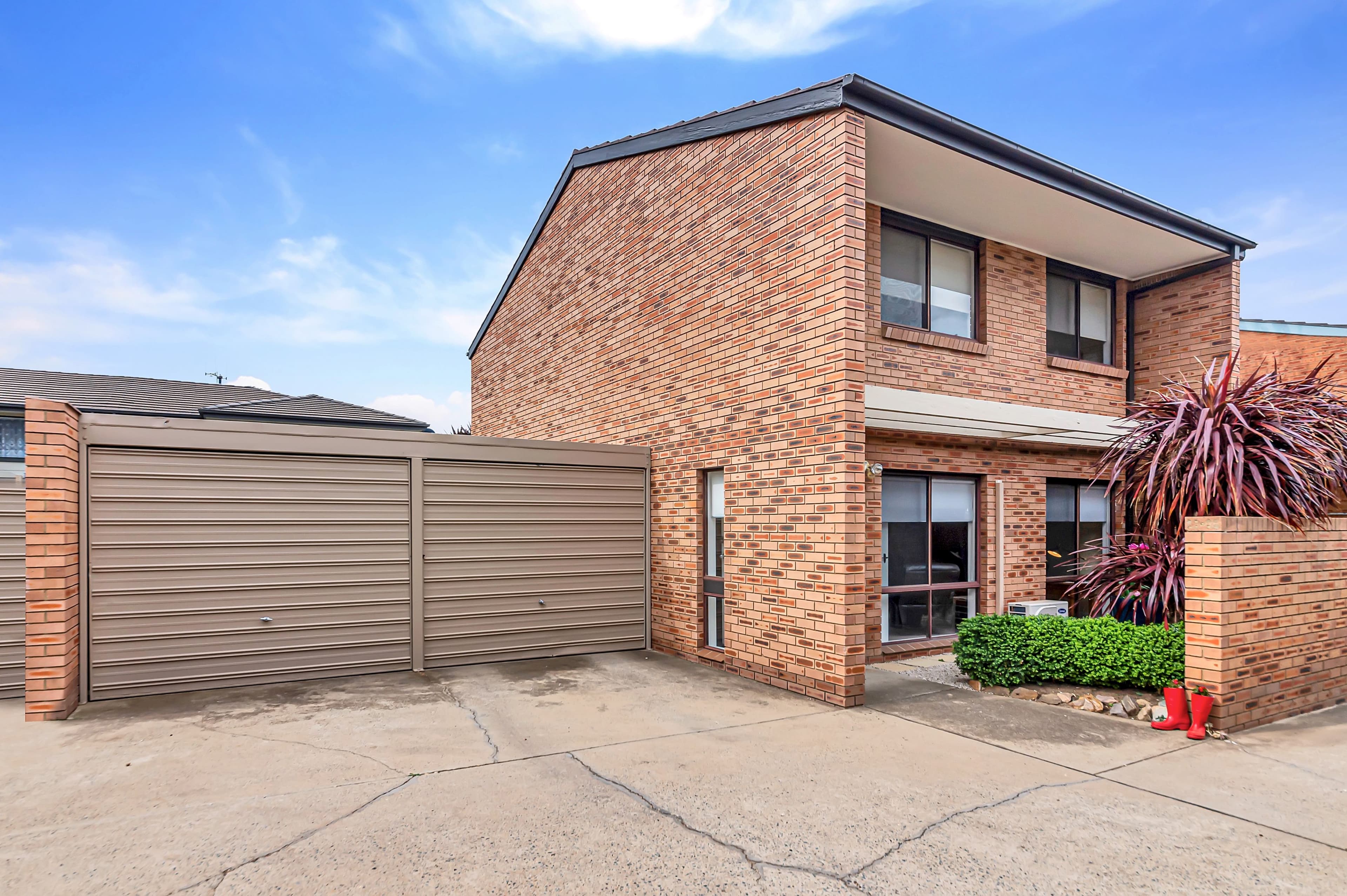 21 Broughton Place, Queanbeyan NSW 2620, Queanbeyan - Image 1