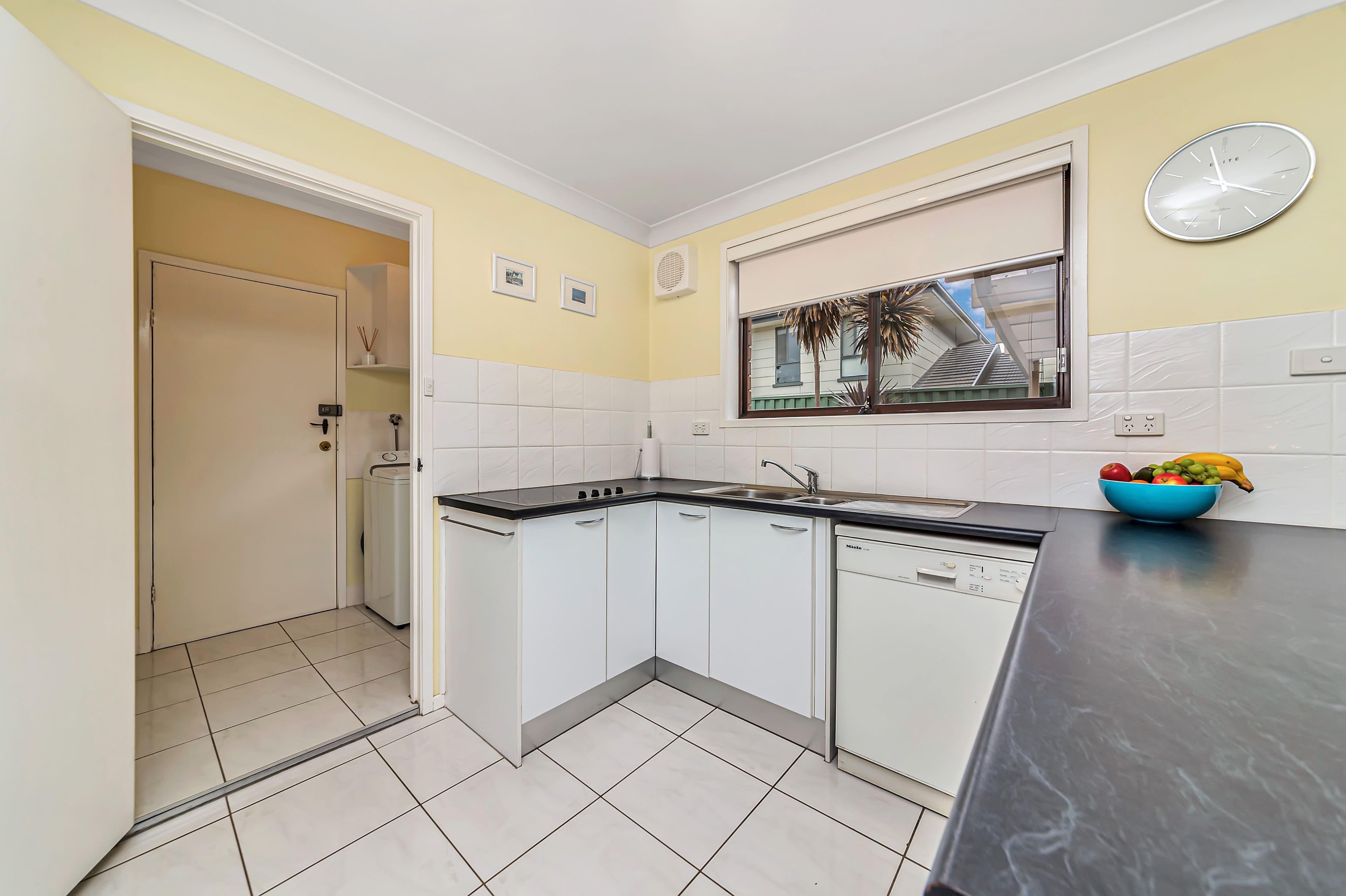 21 Broughton Place, Queanbeyan NSW 2620, Queanbeyan - Thumbnail 3