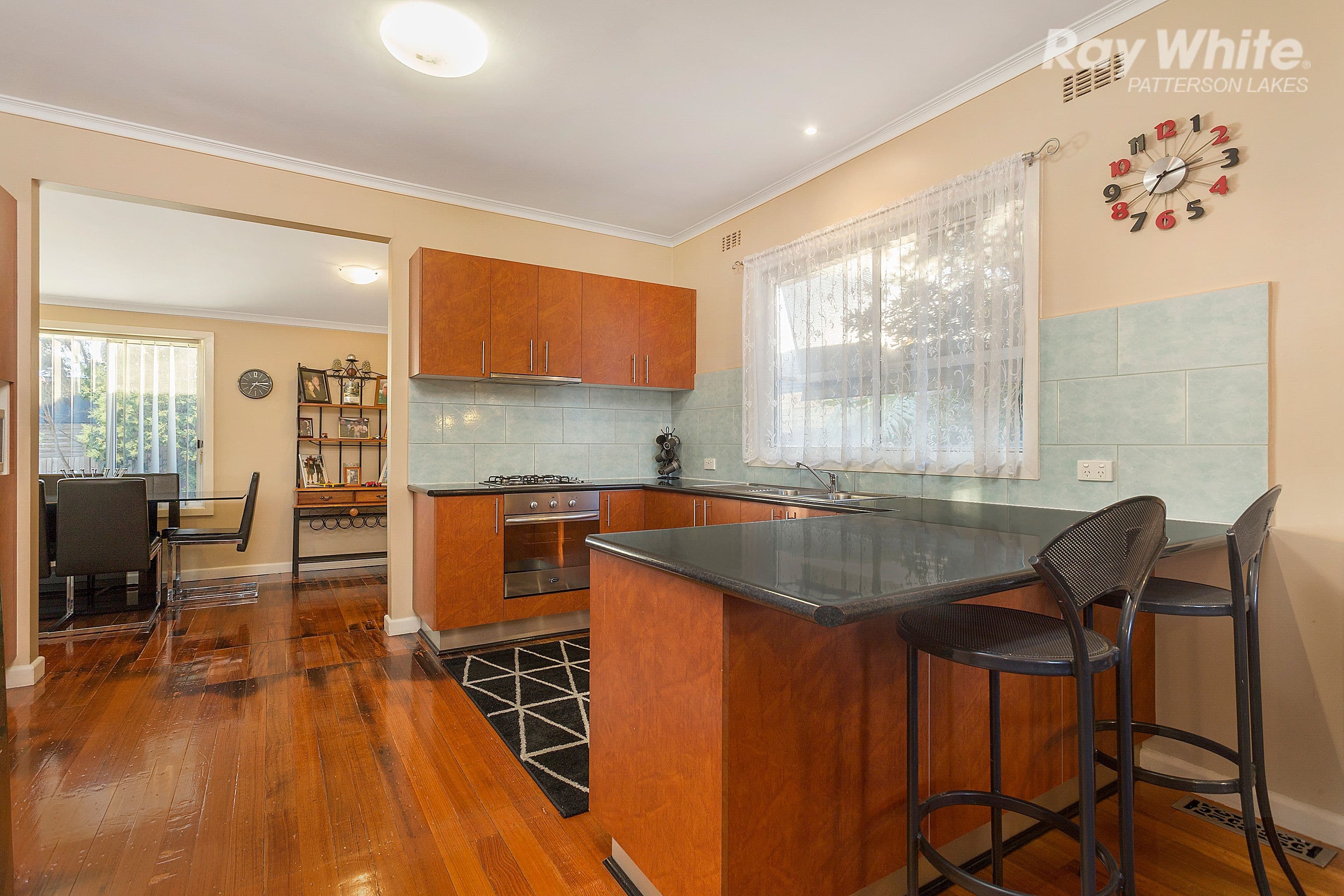 10 Burrawong Avenue, Seaford VIC 3198, Seaford - Thumbnail 4