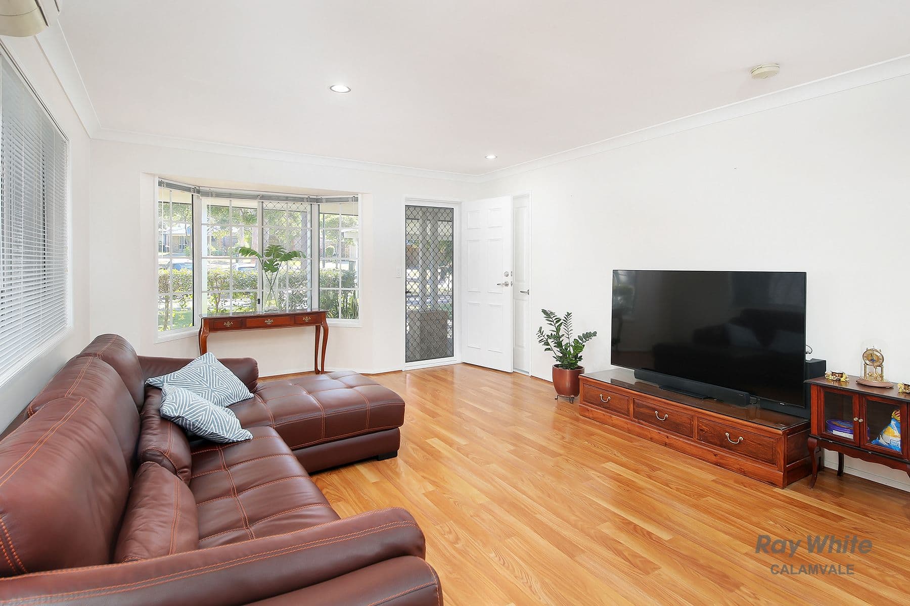 44 Scarlet Place, Forest Lake QLD 4078, Forest Lake - Thumbnail 3