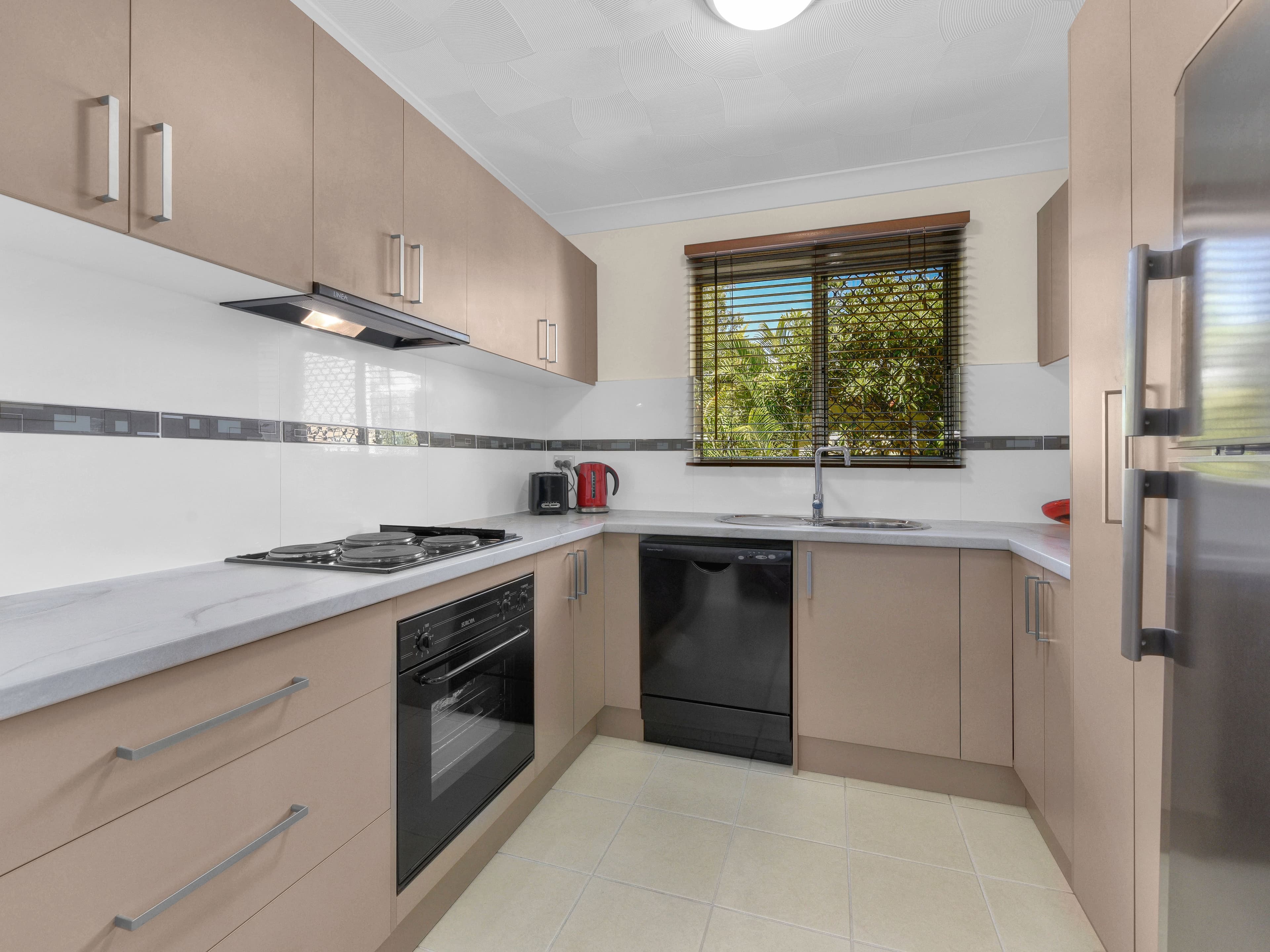 10 Stuckey Road, Clayfield QLD 4011, Clayfield - Thumbnail 6