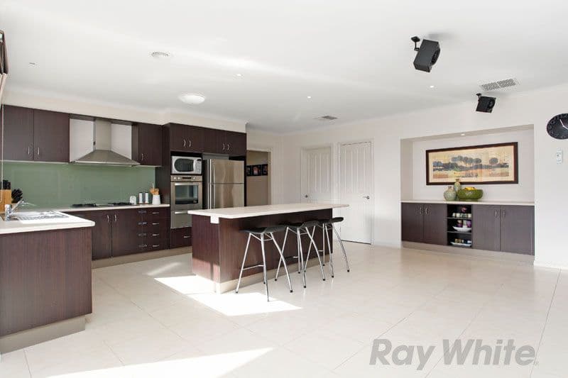 21 Ashmore Avenue, NARRE WARREN SOUTH VIC 3805, Narre Warren South - Thumbnail 5