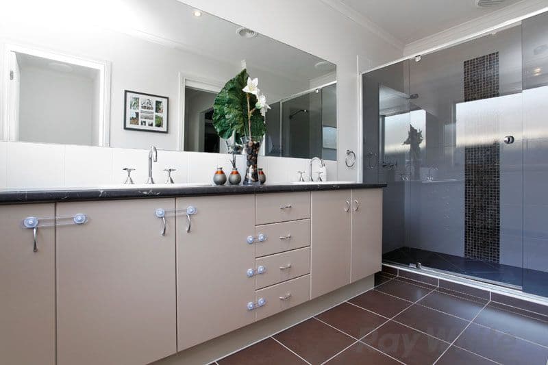 21 Ashmore Avenue, NARRE WARREN SOUTH VIC 3805, Narre Warren South - Thumbnail 8