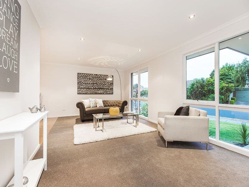 4 Golfwood Close, DINGLEY VILLAGE VIC 3172, Dingley Village - Thumbnail 2
