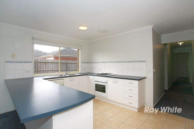15 Incana Court, CRANBOURNE WEST VIC 3977, Cranbourne West - Thumbnail 6