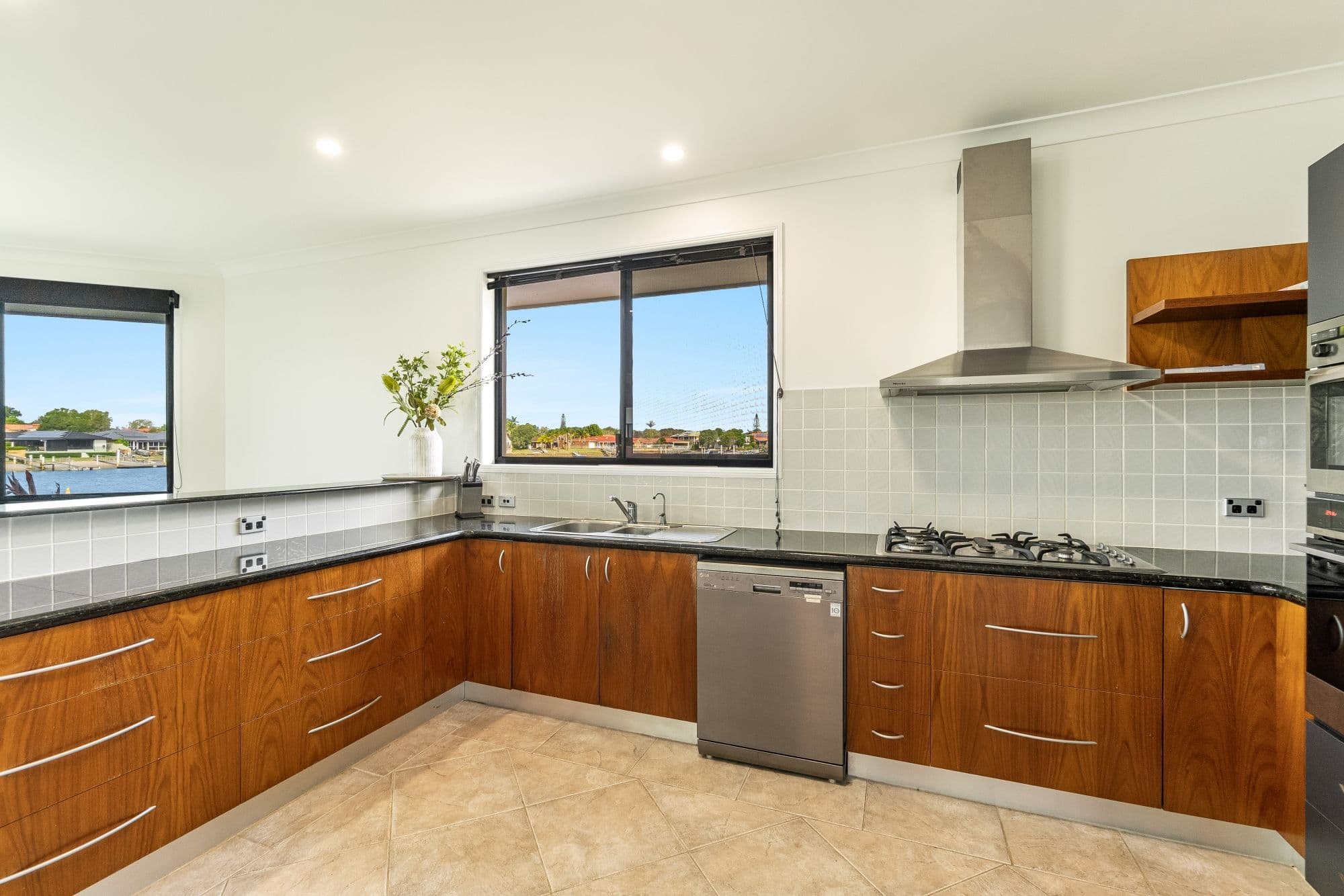 16 Edgewater Close, Yamba NSW 2464, Yamba - Thumbnail 5