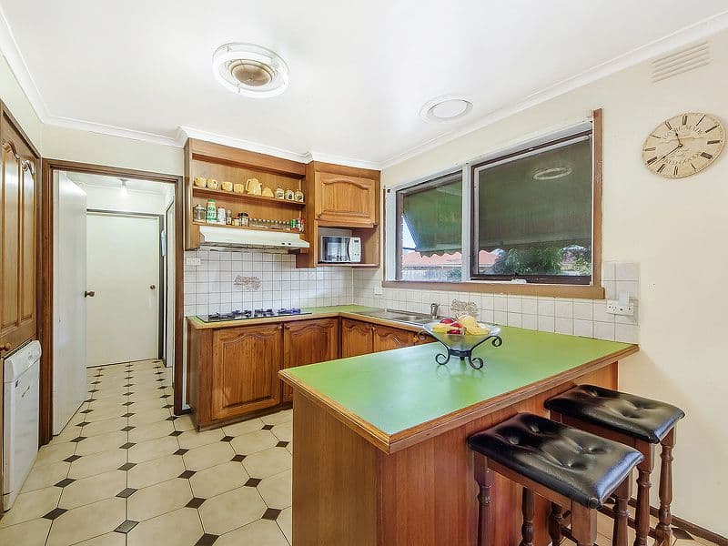 12 Clarice Close, ST ALBANS VIC 3021, St Albans - Thumbnail 4