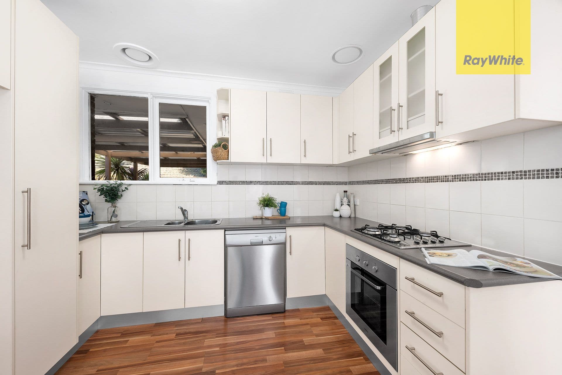 15 Anne Road, Knoxfield VIC 3180, Knoxfield - Thumbnail 4
