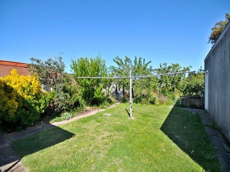 23 Glendenning Street, St Albans VIC 3021, St Albans - Thumbnail 3