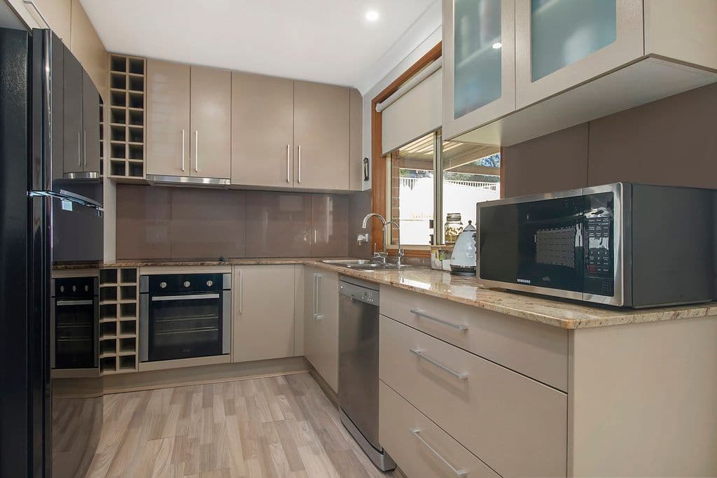 27 Kitchen Place, West Hoxton - Thumbnail 2