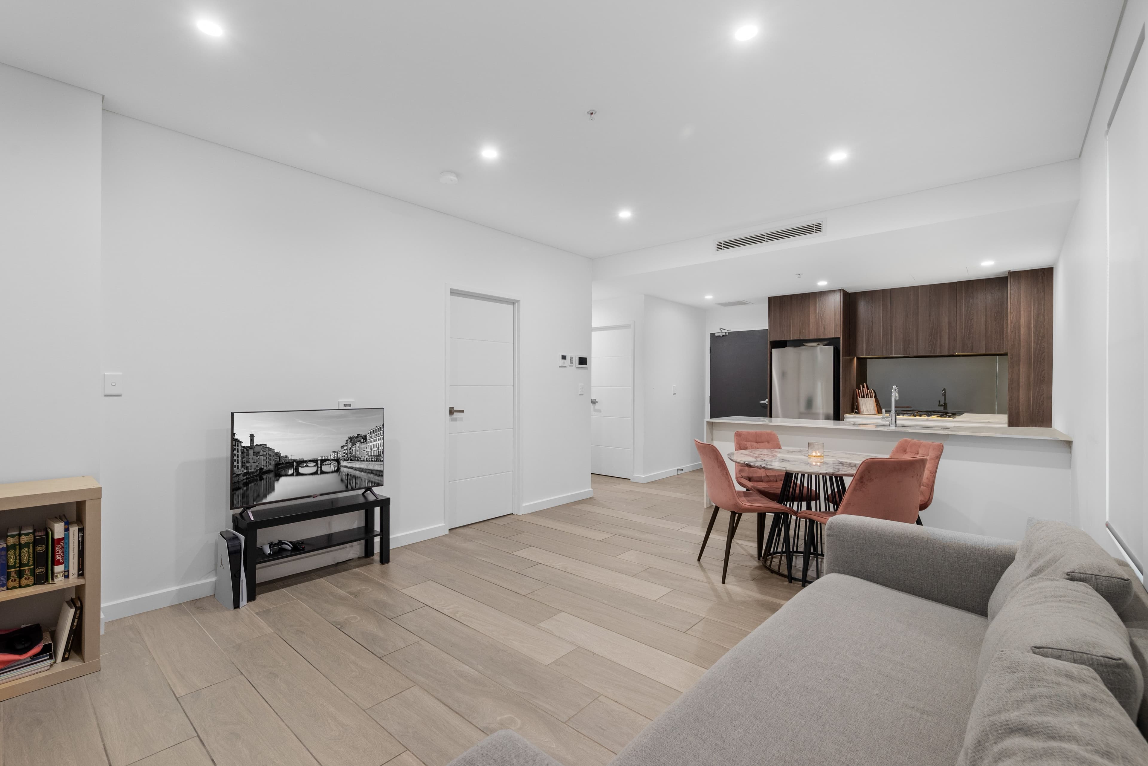 363 Bernera Road, Edmondson Park NSW 2174, Edmondson Park - Thumbnail 5