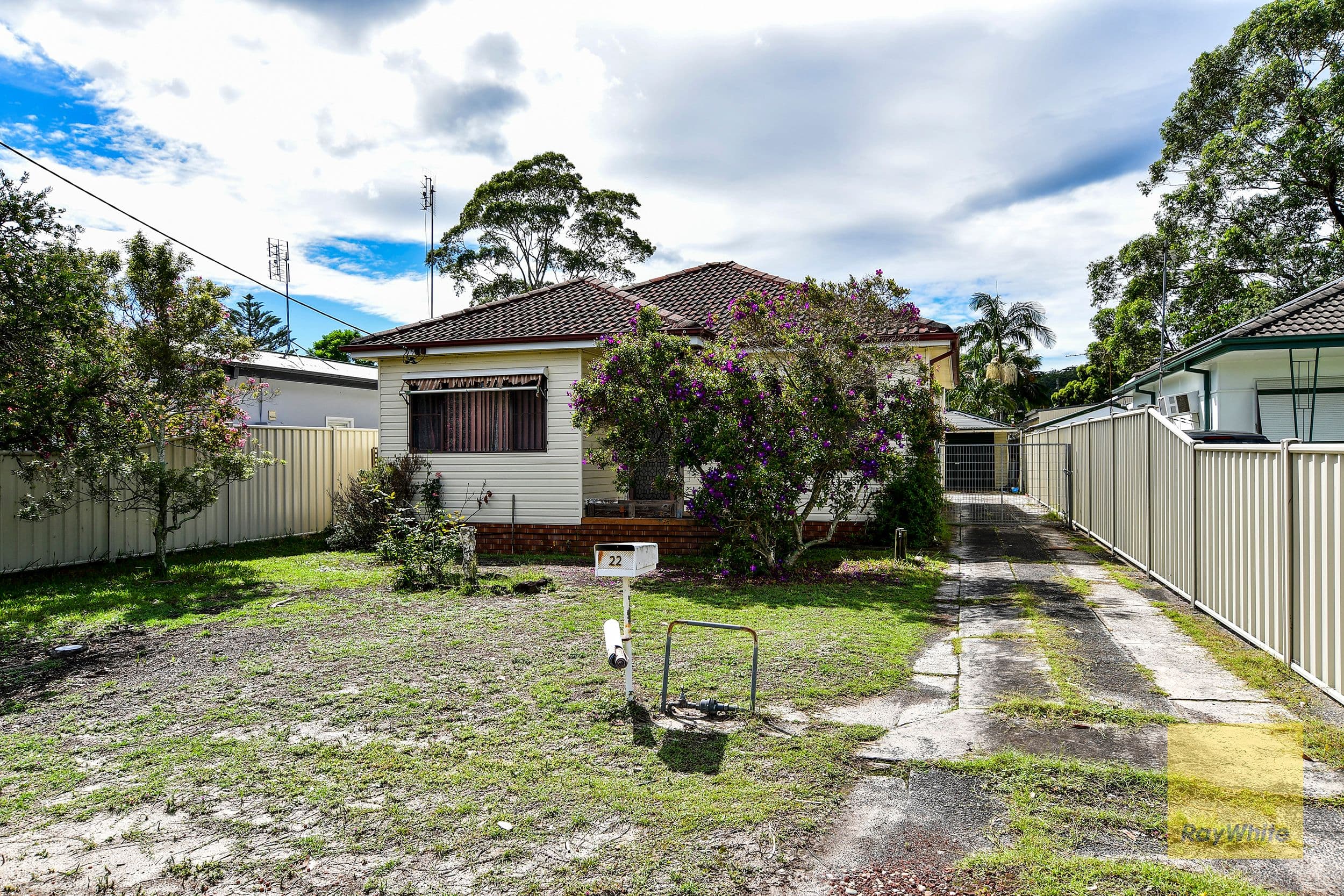 22 Carrington Avenue, Woy Woy NSW 2256, Woy Woy - Image 1