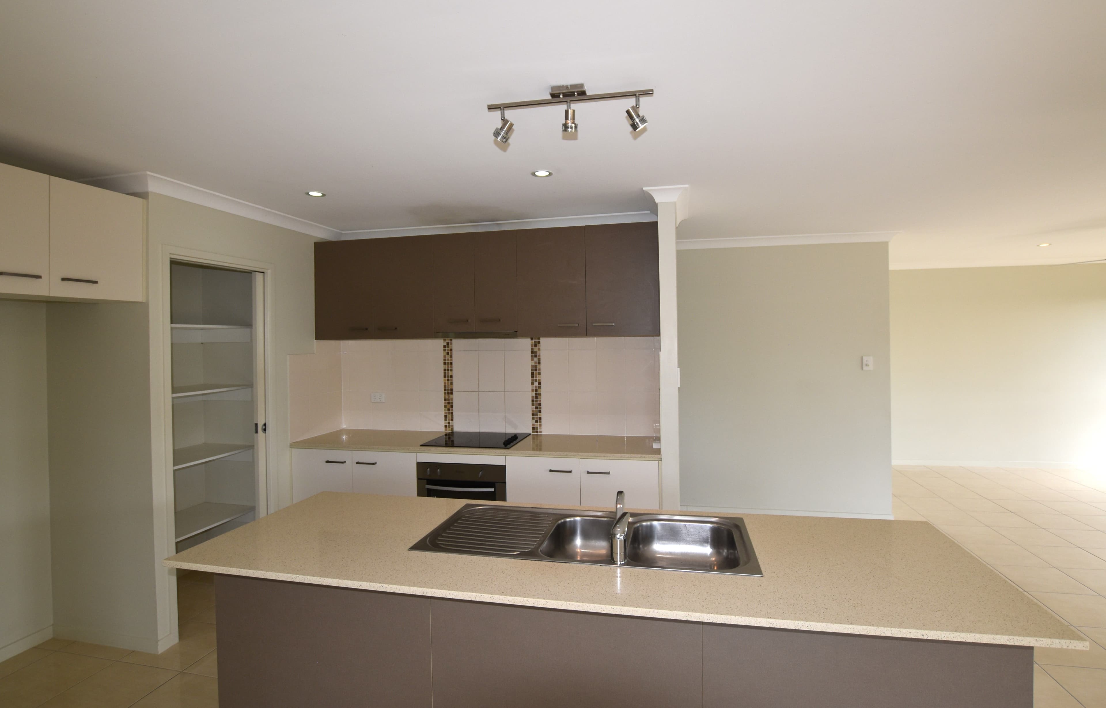 2 Bellbird Circuit, New Auckland QLD 4680, New Auckland - Thumbnail 4