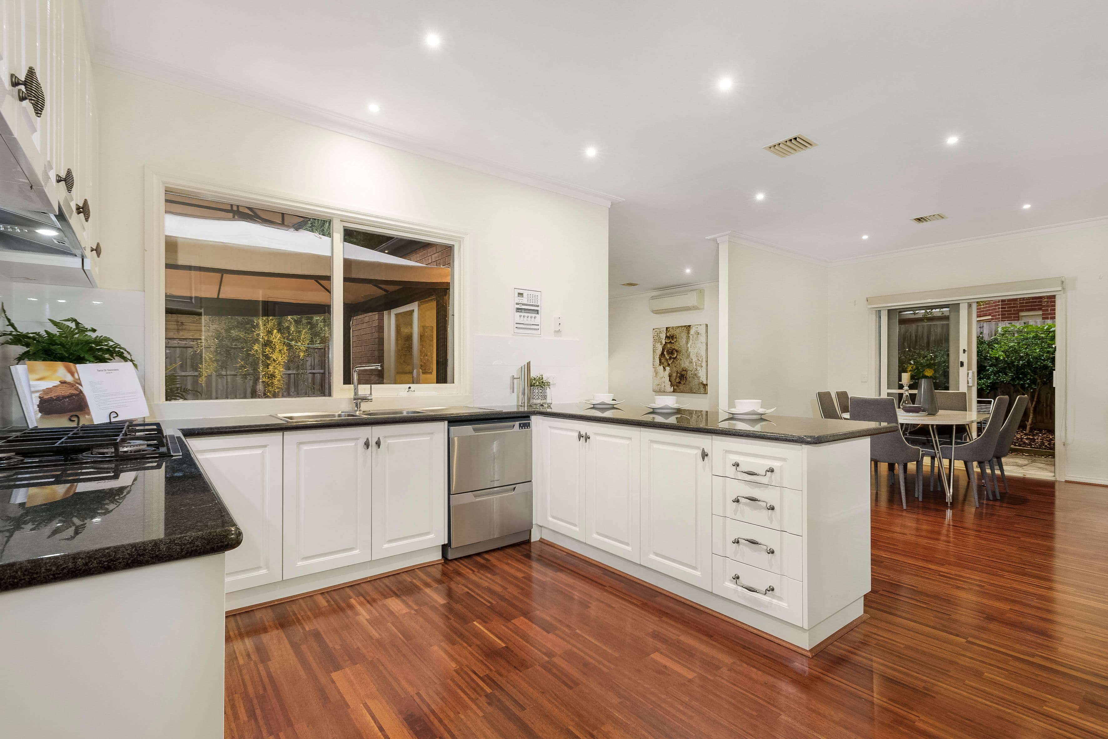 2 Currie Terrace, Glen Waverley VIC 3150, Glen Waverley - Thumbnail 4