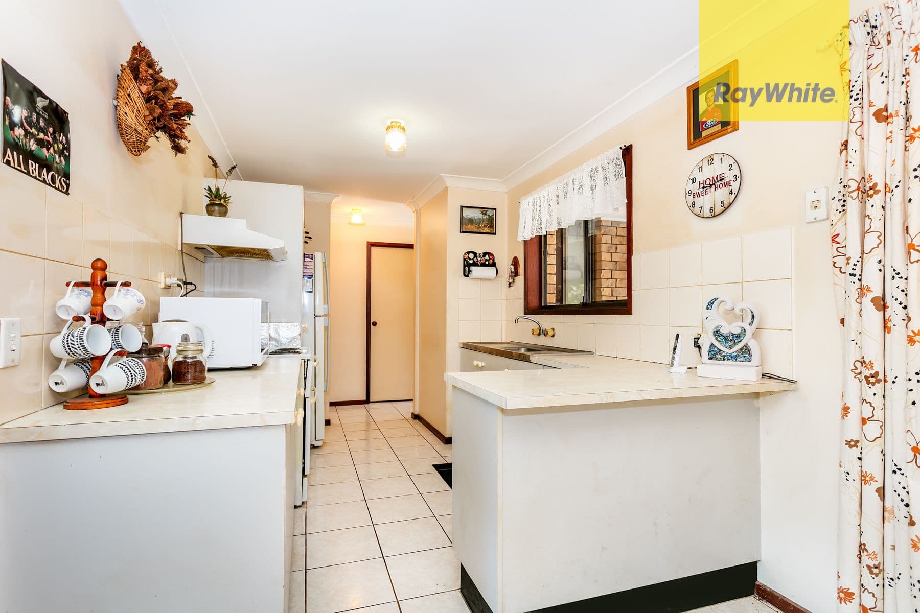 11
                Jacaranda
                Place
            
            
            
            tamworth
            
            
            NSW,
            2340, Tamworth - Thumbnail 4