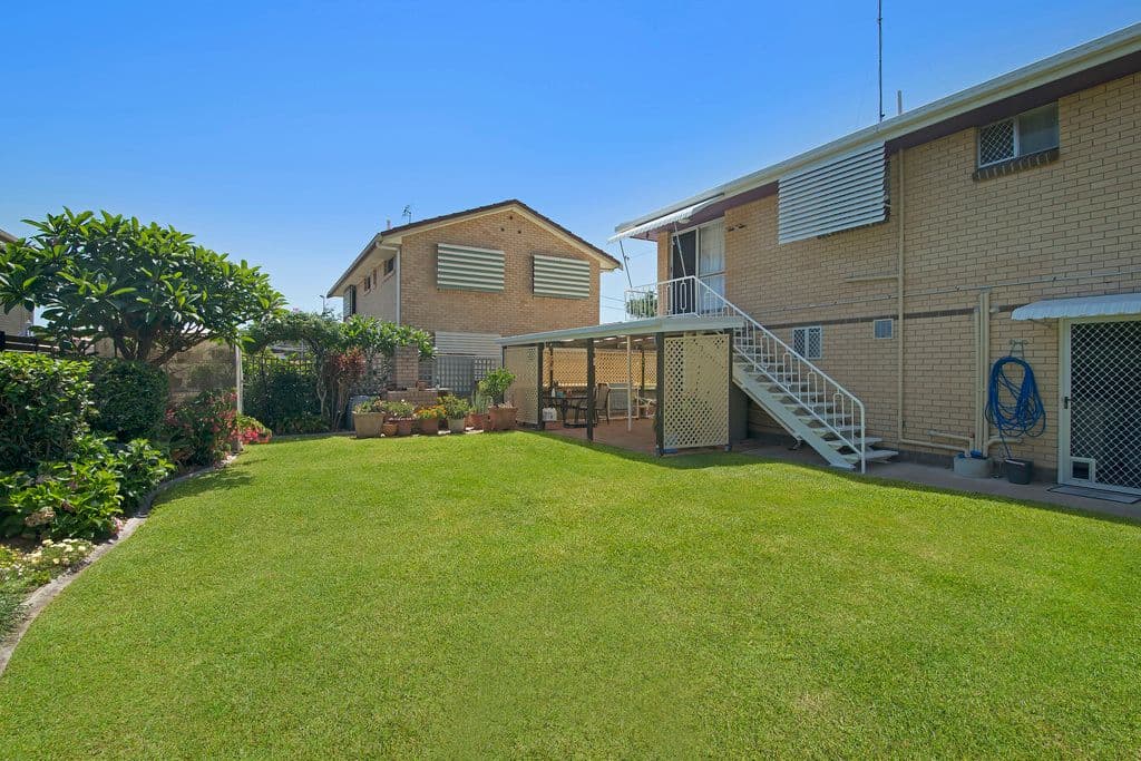 29 Cabarita Avenue, Tugun QLD 4224, Tugun - Thumbnail 2