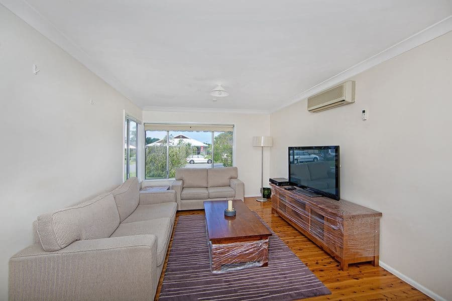 19 Bass Avenue, Killarney Vale - Thumbnail 3