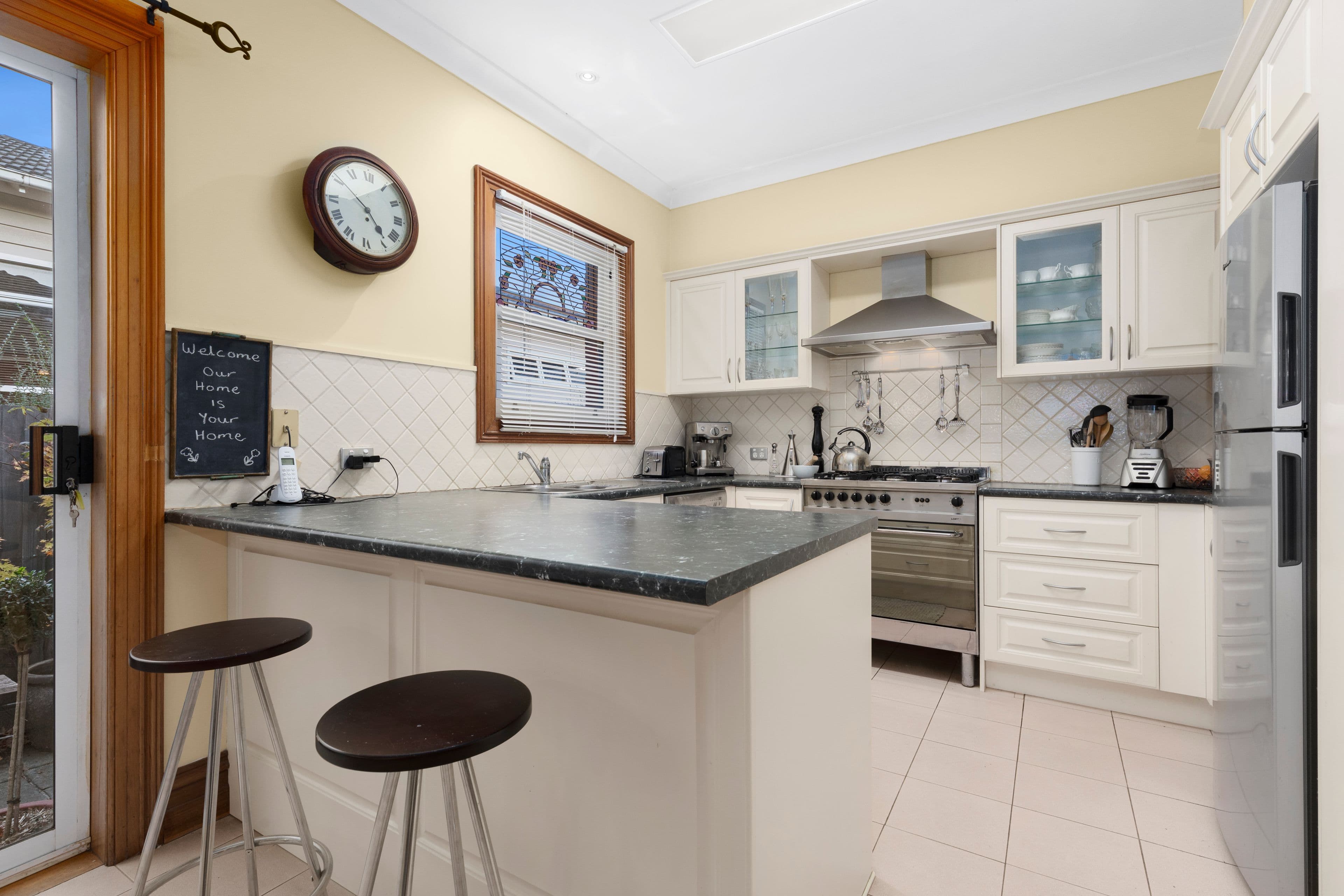 6 Higham Street, Cheltenham VIC 3192, Cheltenham - Thumbnail 4