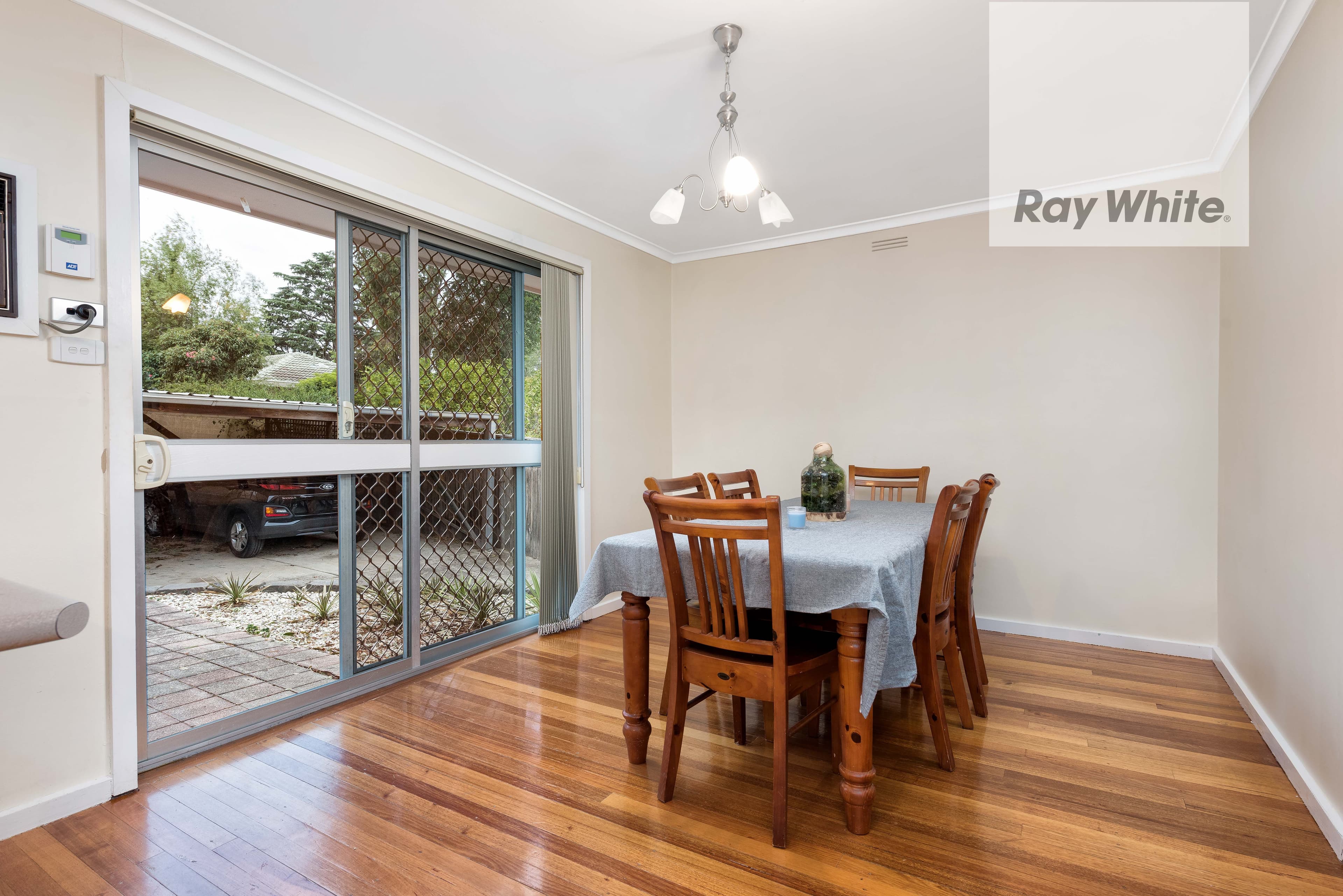 35 Byrne Crescent, Watsonia North VIC 3087, Watsonia North - Thumbnail 4