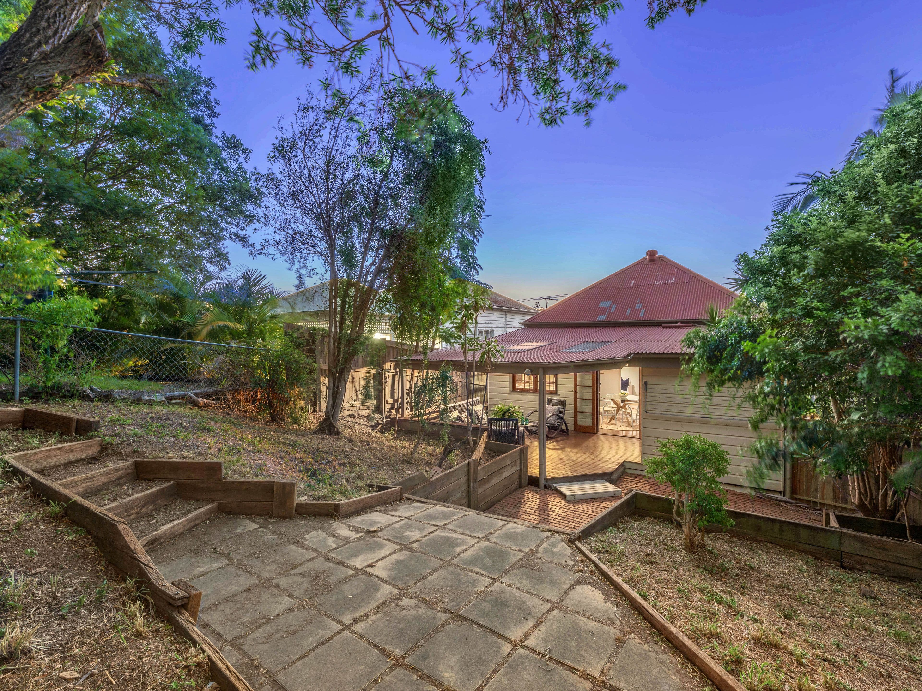 12 Cook Street, Red Hill QLD 4059, Red Hill - Thumbnail 3