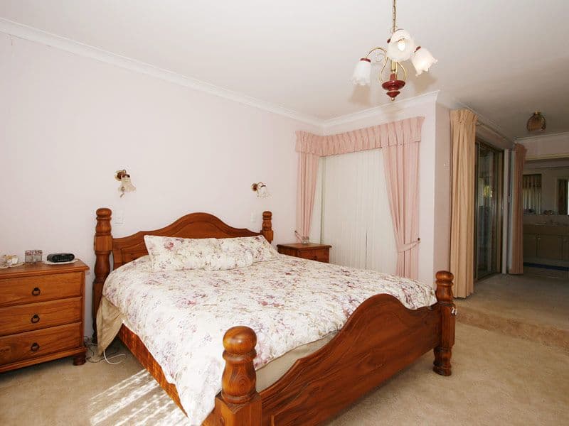 284 Summerlakes Parade, BALLAJURA WA 6066, Ballajura - Thumbnail 3
