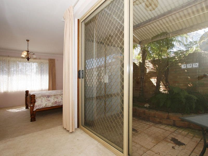 284 Summerlakes Parade, BALLAJURA WA 6066, Ballajura - Thumbnail 5