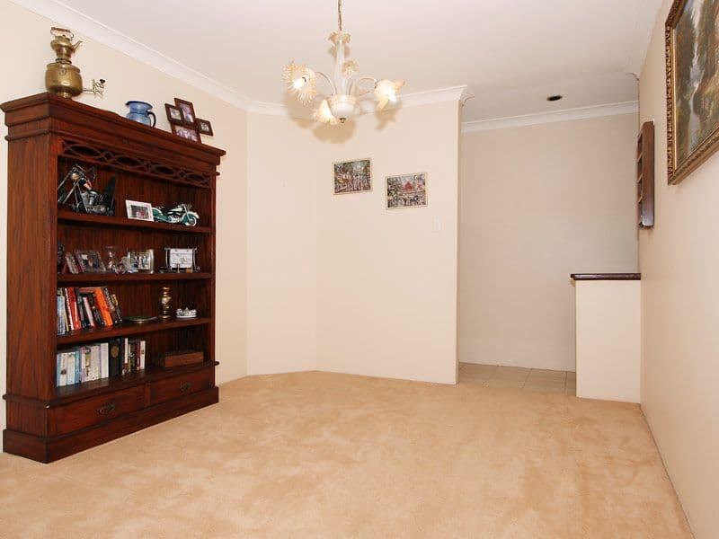 284 Summerlakes Parade, BALLAJURA WA 6066, Ballajura - Thumbnail 6