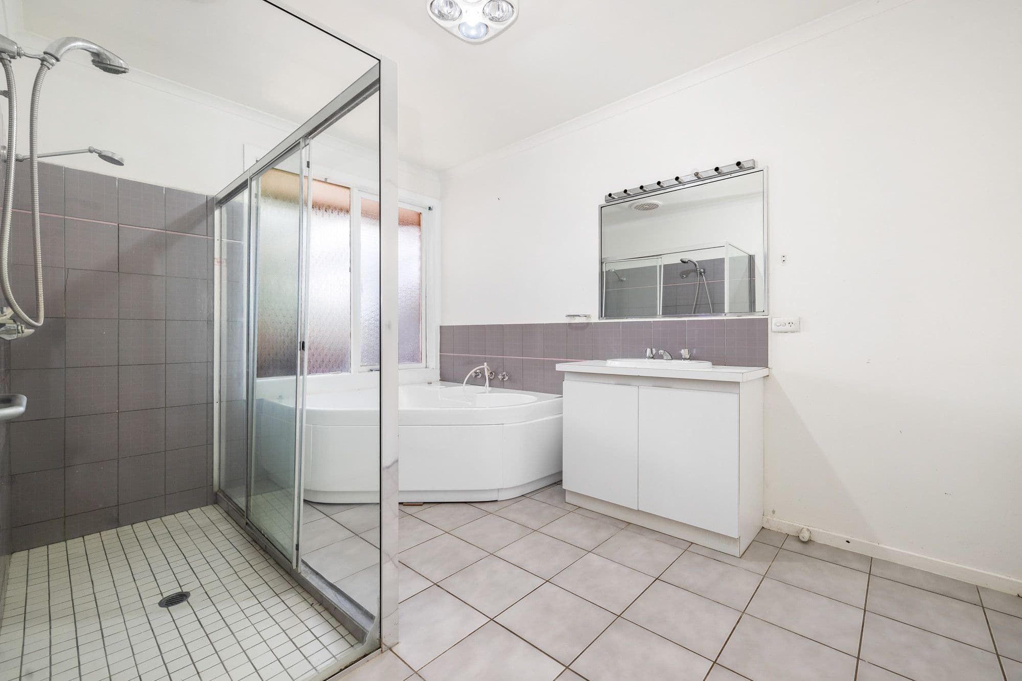9 Argyle Crescent, Werribee VIC 3030, Werribee - Thumbnail 6